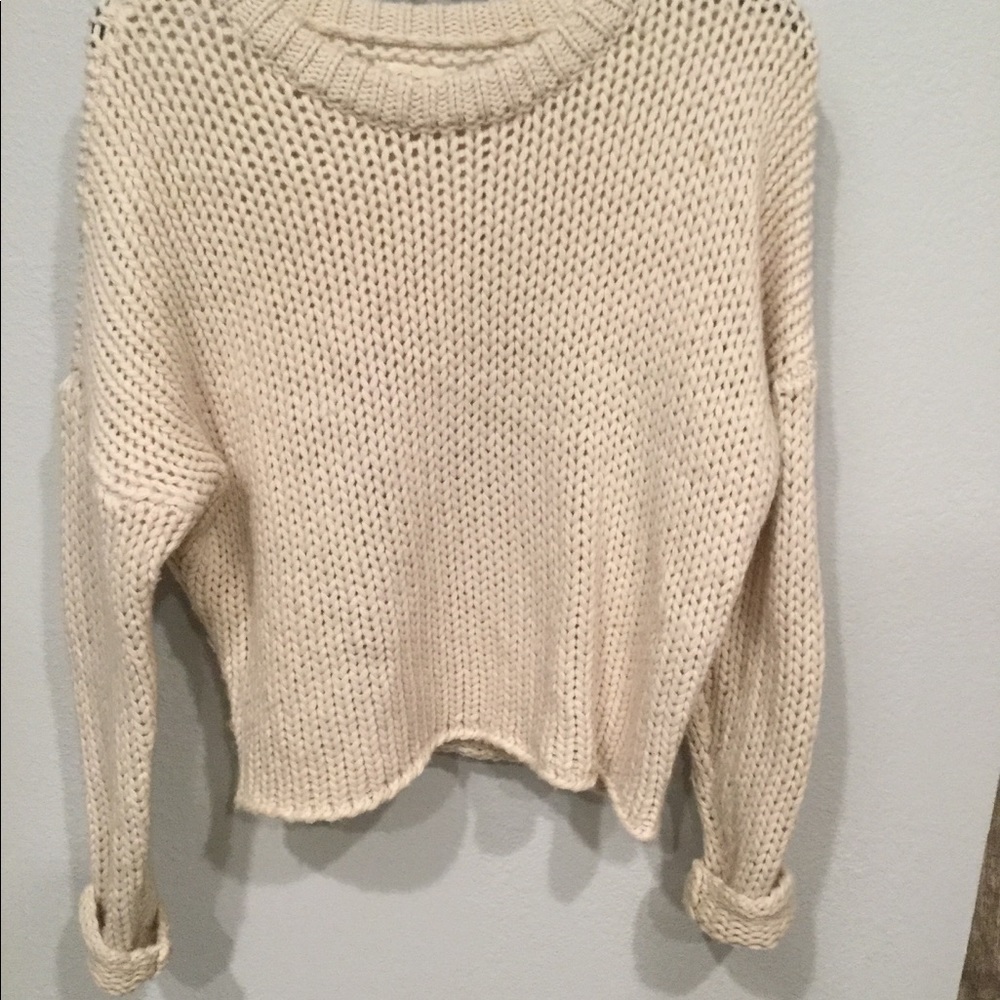 Beautiful sweater. Like new!